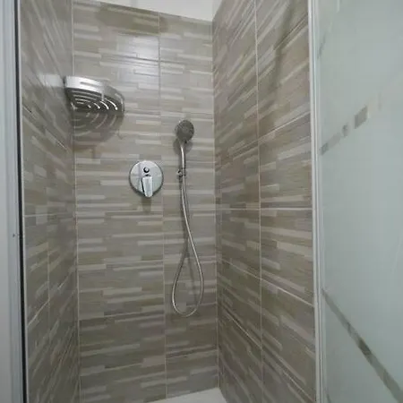 Casa Sinuessa Рим