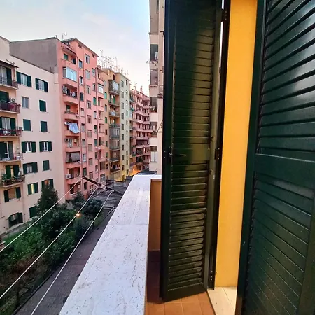 Casa Sinuessa * Rome